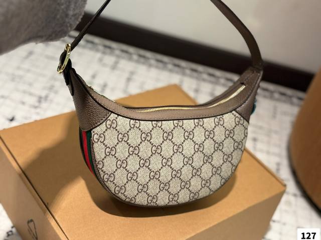 p160 ｜Gucci Ophidia 新款 月牙腋下包 礼盒包装Gucci 小古家月牙腋下包推荐 不鸡肋可以说是小古家的象征了可单肩 腋下 肩带可以延长 经典