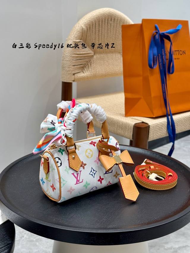 p160 全套礼盒包装 搭配白彩丝巾 芯片版本！ 被疯抢的Lvx村上隆联名白三彩Speedy Nano,迷你枕头美到犯规~ 白彩Mini小枕头Speedy Na