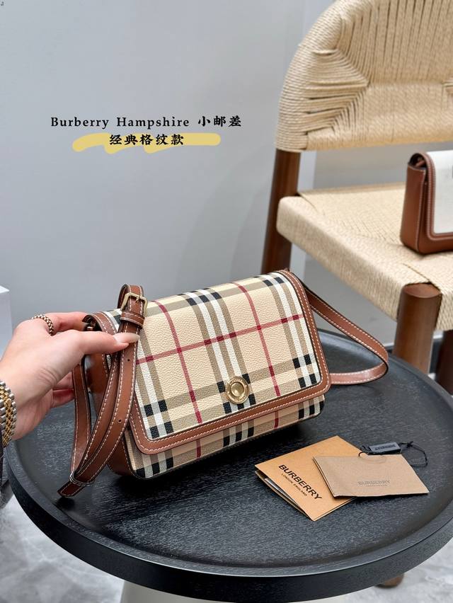 p170 折叠礼盒 巴宝莉Burberry小号邮差斜挎包相机包 经典格纹 Penny包 hampshire精巧的斜背包，以 Vintage 复古格纹生物基 Tp
