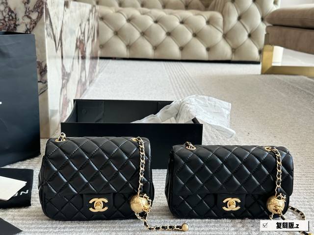 210 配盒 升级版 （大小同价） size：20Cm 17Cm 升级版出货 小香家 金球Cf17 黑色 手感软软糯 太太太美了好精致！