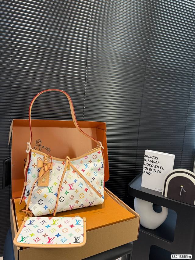 p260 配飞机盒折叠盒子 Lv Carryall lv尤物人间白三彩真漂亮啊白三彩系列每一只都值得收藏，又可以搭配俏皮可爱下次想试试洒脱一点穿搭彩色老花 五彩