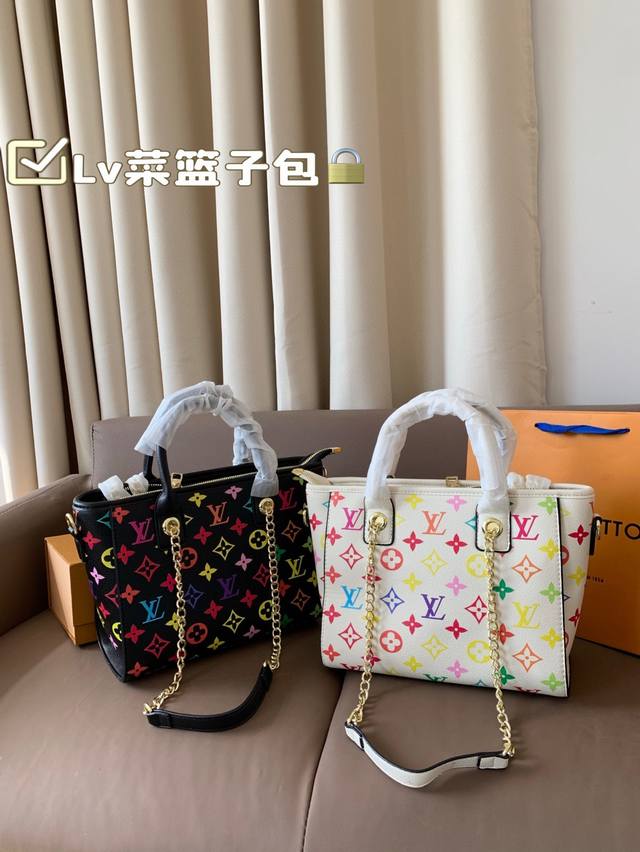 p160 lv菜篮子包 菜篮子的化身懒人必备#气质超软超级能装 可以手拎可以斜挎 很推荐当作通勤包包入手 尺寸：27*22