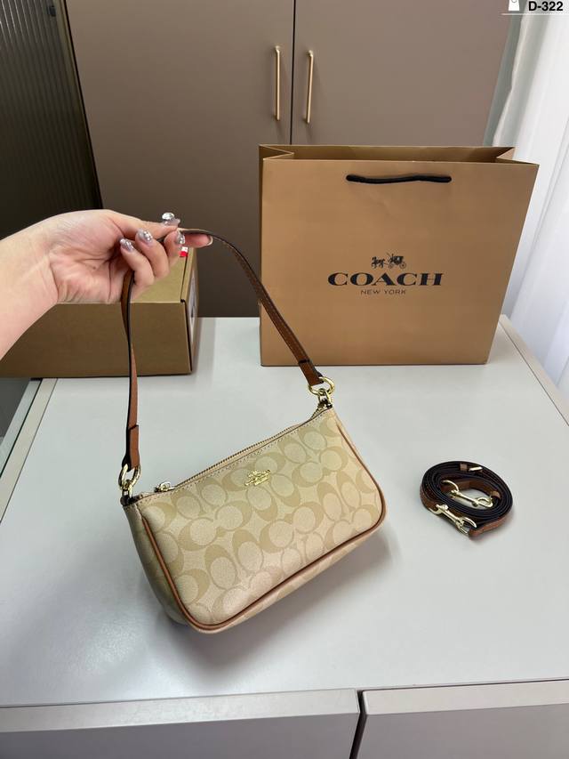 p90 蔻驰Coach 腋下麻将包 配长肩带 单肩斜挎皆可 颜色搭配很有复古的感觉 d-322尺寸21×11飞机盒