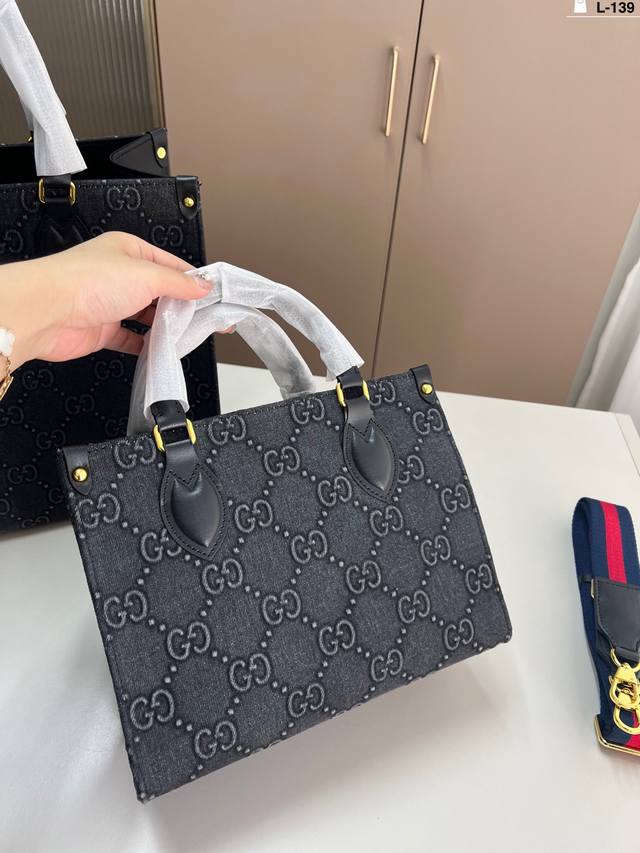 小P200 gucci 酷奇托特包 经典Logo购物袋Tote包 怎么背都好看！毫无违和感！ l-139尺寸25×20/35×29
