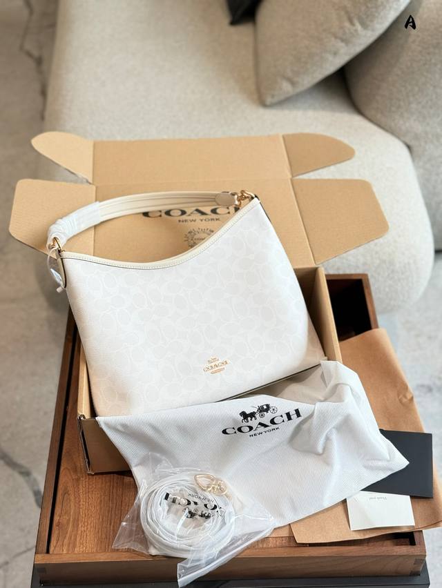 p220 coach|目测又会"的白月光流浪包 新款冰川白配色简直太绝啦~ 可手提可单肩可斜挎百搭不过时 全拉链设计安全感满满D⑨ 小姐妹们快快安排起来吧23×