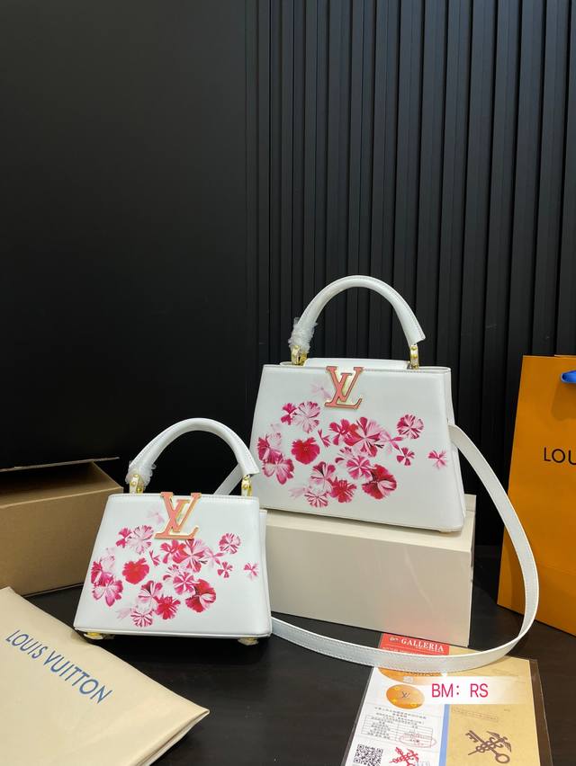 小号P180 大号P200 配折叠礼盒 Lv Capucines Bb 手提包 今年最多明星街拍的Lv包包你能想到哪些款式呢？恐怕大多女性都会把目光锁定到柔软的