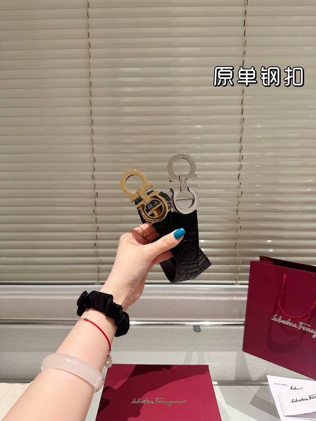 钢扣P180 高版本！腰带[嘿哈]菲拉格慕牛皮皮带～热门款 男女通用皮带里面最火的版本啦～质量很好 全套包装！五金绝对不褪色 皮带头和专柜一样的哦～ 配礼盒手提