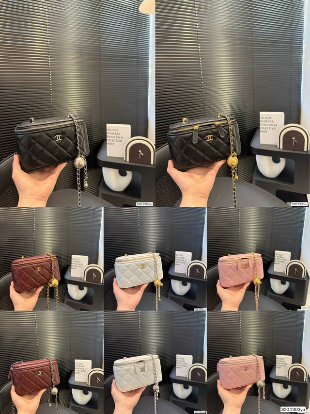 p180 配折叠盒子香奈儿 化妆包 金球调节扣 调节金球简直美炸，超级好搭配复古链条，多种背法，整体细节超加分，不得不服的颜值！尺寸：17 10 货号2303