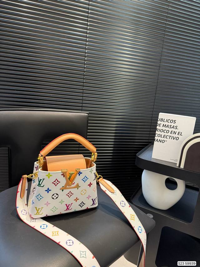 p200 Lv Capucines lv尤物人间白三彩真漂亮啊白三彩系列每一只都值得收藏，又可以搭配俏皮可爱下次想试试洒脱一点穿搭彩色老花 五彩缤纷的少女心满出