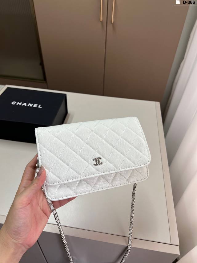 p160 chanel 香奈儿发财 一款随身小包推荐给大家！香奈儿Woc新款发财包 可斜挎单肩 链条可收入包内作为手包使用 d-366尺寸20×10折叠盒