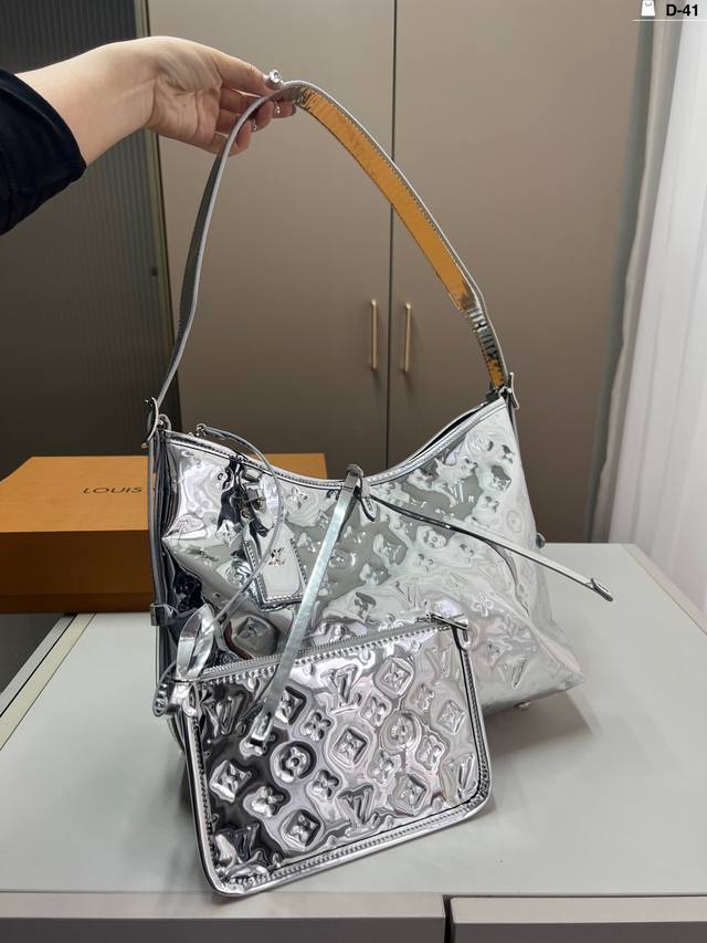 p200 lv路易斯威登Carryall购物袋 手提单肩斜挎托特包新款购物袋 d-41尺寸29×20折叠盒