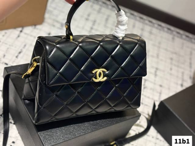 p120 香奈儿托特 高级感满满 经典设计，大小刚好.喜欢高级感简单的姐妹一定要留 尺寸 27.19