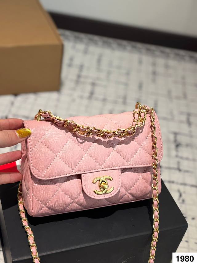 p180 配折叠盒子 Chanel 香奈儿 最喜欢这款的双链条设计 单肩背很好看 容量也优秀 尺寸：18 12