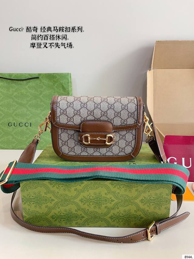 p230配礼盒 gucci古奇 1955酷奇 马鞍包 新品 全新造型的，精致小巧真的的超级好看，配色也延续了Ophidia系列非常高级，是这一季重点推荐的单品