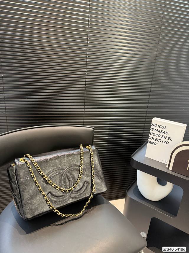 p350 纯皮香奈儿 香奈儿 真香 长在我审美上 ！ 可甜可酷哦！ 尺寸：31 20 货号5418