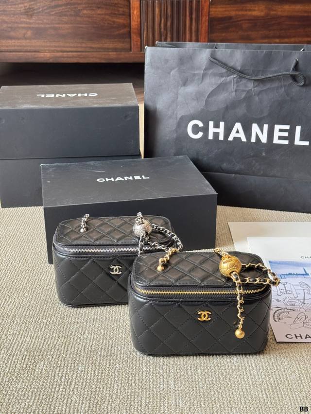 p190 Chanel 盒子包 慵懒随性又好背 上身满满的惊喜 高级慵懒又随性 彻底心动的一只 size：17 11Cm