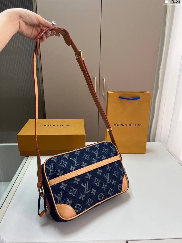 p160 lv路易斯威登牛仔相机包斜挎包 男女通用真的很实用 d-23尺寸25×16折叠盒