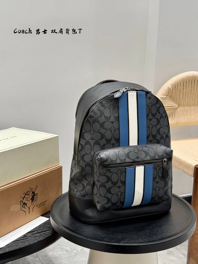 p210 coach蔻驰 新款男士双肩包Charter谁懂海蓝色的魅力 作为实用派电脑包的Charter系列，可以玩出年轻人的通勤 凹刻技术下的Coach字体十