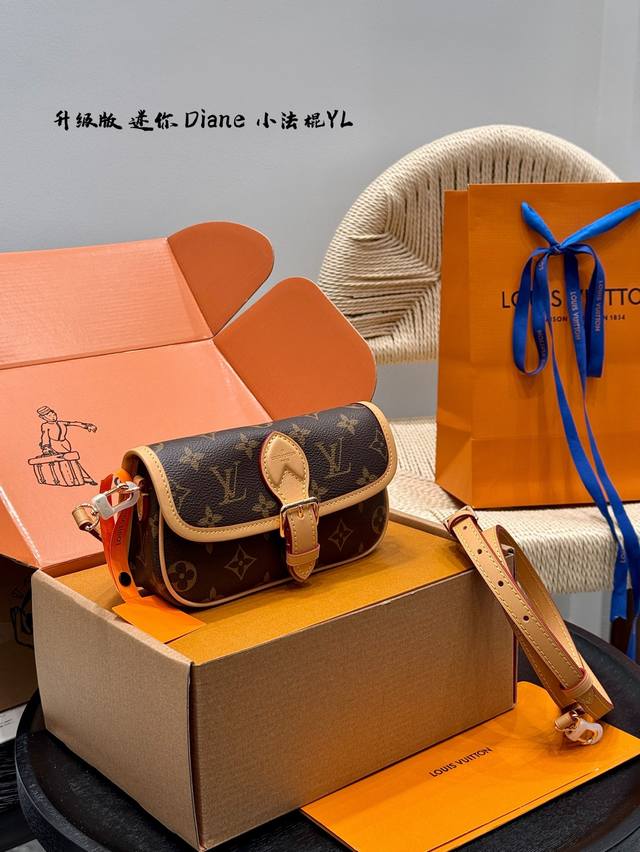 p200全套礼盒包装 升级复刻版！ size：19*10Cm lv 小迷你 Diane 法棍手袋 经典老花 小号Mini 法棍包是真好看/又好背！ 皮质和颜色都