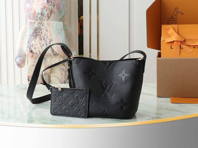 p780【顶级原单 独家实拍】M13480黑色 全皮水桶包 All In Bb 水桶手袋 M13480 13045 14346 本款 All Inbb手袋为Mo