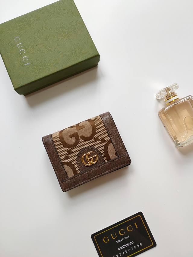 120 编号：523155 Gucci·Leather 原版皮 ，采用进口粒面牛皮，搭配乌木色双G面料，金色五金配件，官方独有的身份代码专柜品质、实物实拍，尺寸