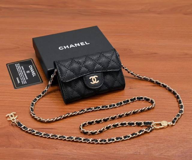 p150颜色 黑尺寸 11X10Chanel香奈儿鱼子酱牛皮小背包 时尚又大方