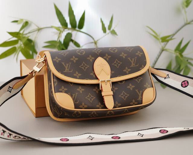 p230 路易威登 官网同步 高版本 斜挎包 独家首发 原单牛皮材质 顶级树脂五金配件 非市面普通货 出入专柜无压力 今年最新爆款 专柜一包难求 Lv系列 完全