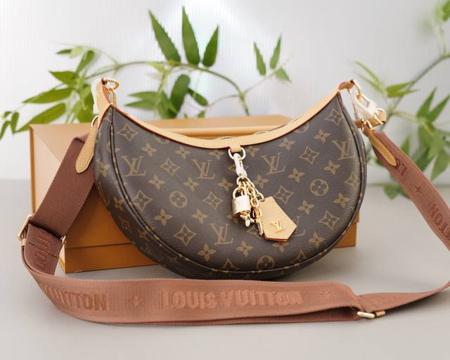 p240 路易威登 官网同步 高版本 斜挎包 独家首发 原单牛皮材质 顶级树脂五金配件 非市面普通货 出入专柜无压力 今年最新爆款 专柜一包难求 Lv系列 完全