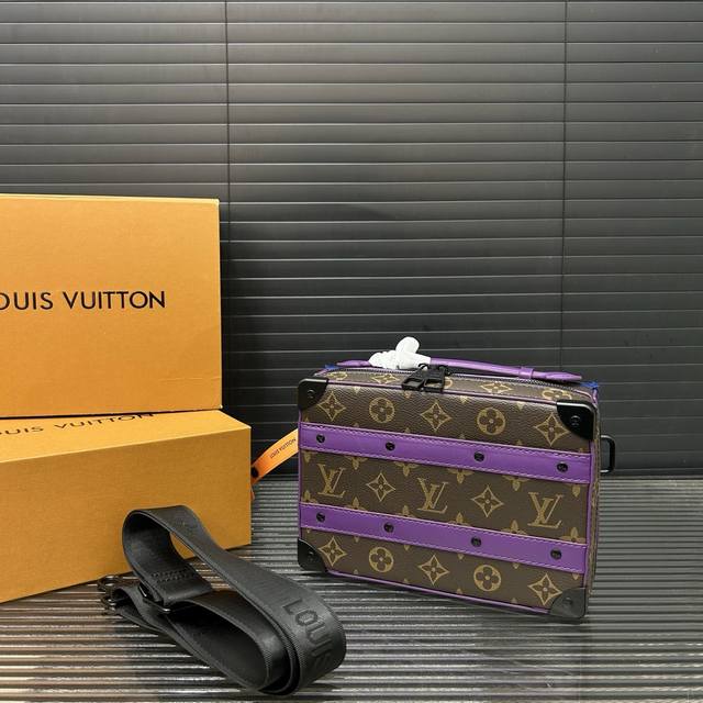 p220 Louisvuitton 路易威登 handle Soft Trunk 手袋 盒子包 小方包 男女通用单肩斜挎包 小箱子 实物拍摄 原厂原版面料 防尘