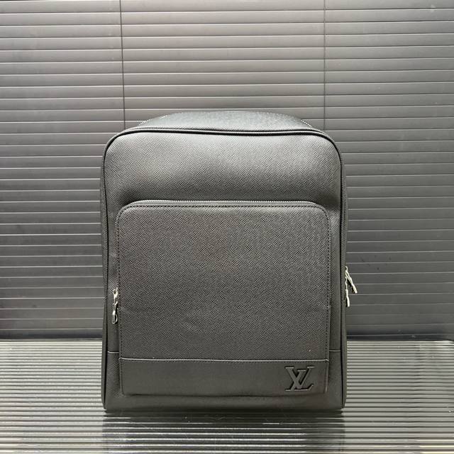 p250 Louisvuitton 路易威登 印花书包背包双肩包 常规 男女同款情侣款 经典百搭 实物拍摄 配送防尘袋 38 X 28 Cm