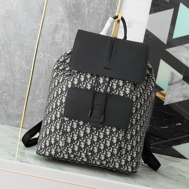 680专柜正品有售【顶级原单质量】 dior迪奥男士Oblique Motion双肩背包 型号：1Moba062Ypn（杏布提花） 米色和黑色 Oblique