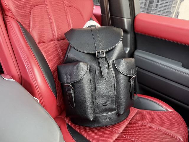 p250 高端货 新款 “ Coach ”蔻驰双肩包 Coach蔻驰双肩包 Coach蔻驰 Warner 32 拉绳针扣开合可调节肩带 牛皮革 双肩包 大号 男