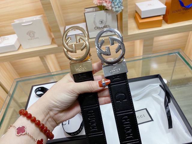 p 140 古奇 独家定制款潮范爆棚高端来袭，满足你各种场合的需要。腰带采用牛皮带身，带宽3.4Cm。带头颜色随意搭配*高级精品高端大气送礼之佳品。实物拍摄(附