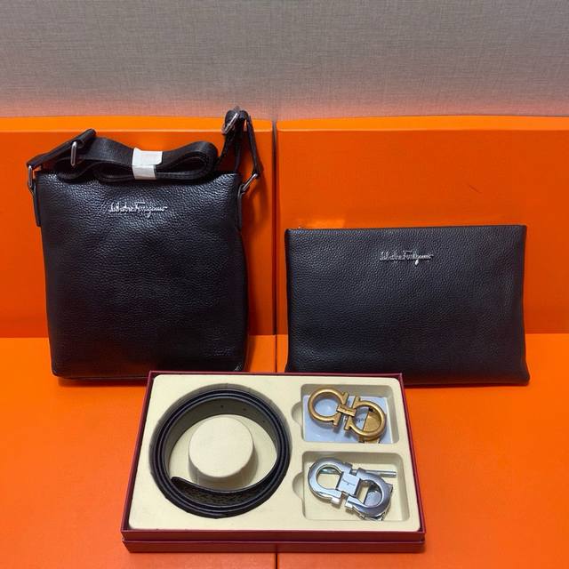 p240 菲拉格慕Ferragamo 头层皮质组合礼盒包装腰带俩款包包超级组合 公文包包是很实用的选择。手提包日常是非常适合的。 双扣皮带：头层皮质带身搭配3.
