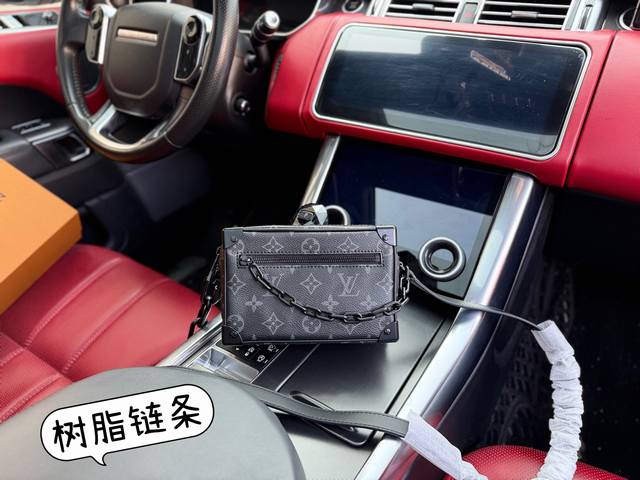 p290 高端货 “ Louis Vuitton ”Lv单肩包路易威登盒子包 带芯片 Virgil Abloh 为春夏秀场呈现 Mini Soft Trunk