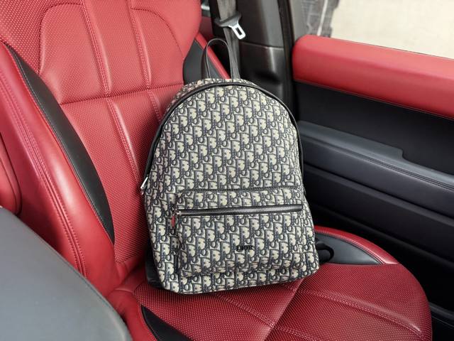 p230 高端货 新款 “Door/迪奥”迪奥双肩包 双肩包 大容量 Saddle 老花满印刺绣拼牛皮革 书包背包双肩包 男款黑色 可融入15寸笔记本电脑 高清