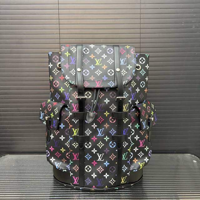 p210 Louisvuitton 路易威登 christopher 双肩包 背包 电脑包经典Logo搭配原厂工艺材质 休闲百搭 实物拍摄 原厂原版面料 配送防