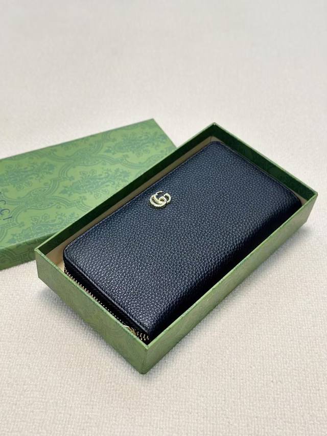 p160颜色 黑尺寸 22X11古奇爆款牛皮单拉链手包手感一流内置卡位容量一流