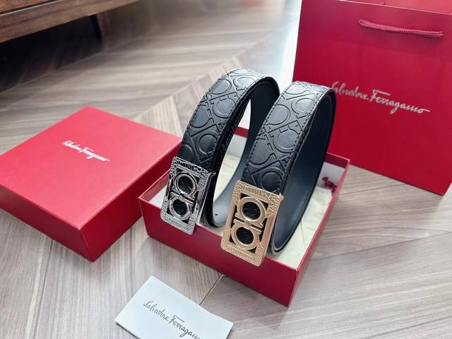 p140 如果不知道送男朋友 送客户 送老公 哪款皮带,选菲拉格慕绝对错不了啦!配正装,多了一份内涵,低调中带着稳。配休闲牛仔裤,多一份阳光帅气,任何年龄都百搭 p140 如果不知道送男朋友 送客户 送老公 哪款皮带,选菲拉格慕绝对错不了啦!配正装,多了一份内涵,低调中带着稳。配休闲牛仔裤,多一份阳光帅气,任何年龄都百搭