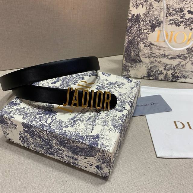 p120 迪奥 2.5Cm腰带和Celine 2.5Cm皮带二选一 从个人实用性角度选择了迪奥 皮质柔软穿搭更多元化 奋斗工作的意义,拥有喜欢且高贵的东西 p120 迪奥 2.5Cm腰带和Celine 2.5Cm皮带二选一 从个人实用性角度选择了迪奥 皮质柔软穿搭更多元化 奋斗工作的意义,拥有喜欢且高贵的东西