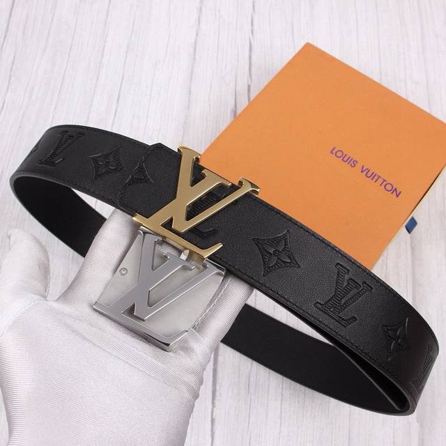 品牌:路易威登 210 尺寸:39Mm 正品尺寸 五金材质:专柜精品钢扣，真空电镀，工艺精细 带身材质:天然双面头层牛皮、质感超赞，手感柔软，对版车线，对版线色