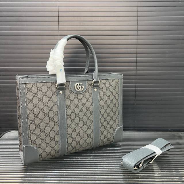 p410 Gucci 古奇 印花公文包 男包 电脑包 手提包 经典百搭 实物拍摄 原厂原版面料 高端品质 配送防尘袋 28 X 38 Cm。