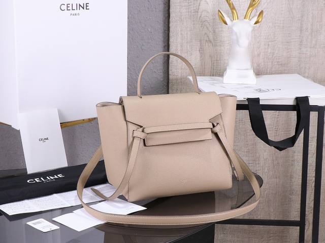 特级品质 原厂皮质 Celine Belt Micro中号粒面小牛皮手袋 9 X 8 X 5英寸 24 X 20 X 13厘米 100%小牛皮 100%小牛皮衬