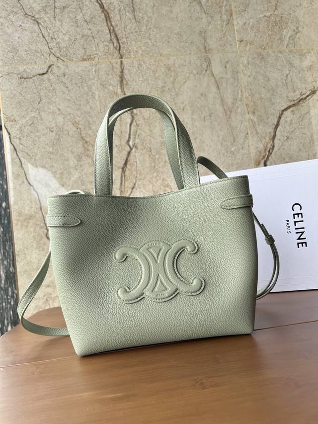 正品级 新品上线 Cabas Anais 粒面牛皮革手袋 小号. Ce最新款托特包 不一样的托特包. 上身特别的高级 精致 庸庸懒懒的复古风 简单不浮夸 简直不