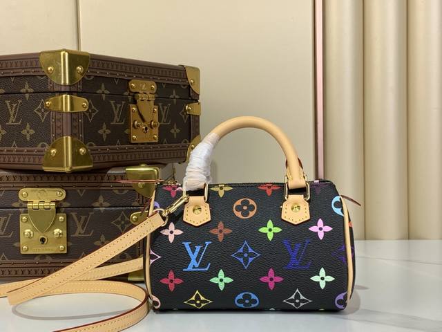 顶级原厂 Turenne Speedy 手袋 M92645 黑彩 中古 Monogram 帆布制成的Nano Turenne手袋，散发极致女人味，是您携带日常用