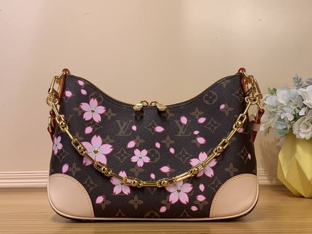 钢五金 顶级原单Lv X Tm Boulogne 手袋 M13265樱花 本款 Boulogne 手袋出自路易威登 X 村上隆复刻系列，以 Monogram 涂