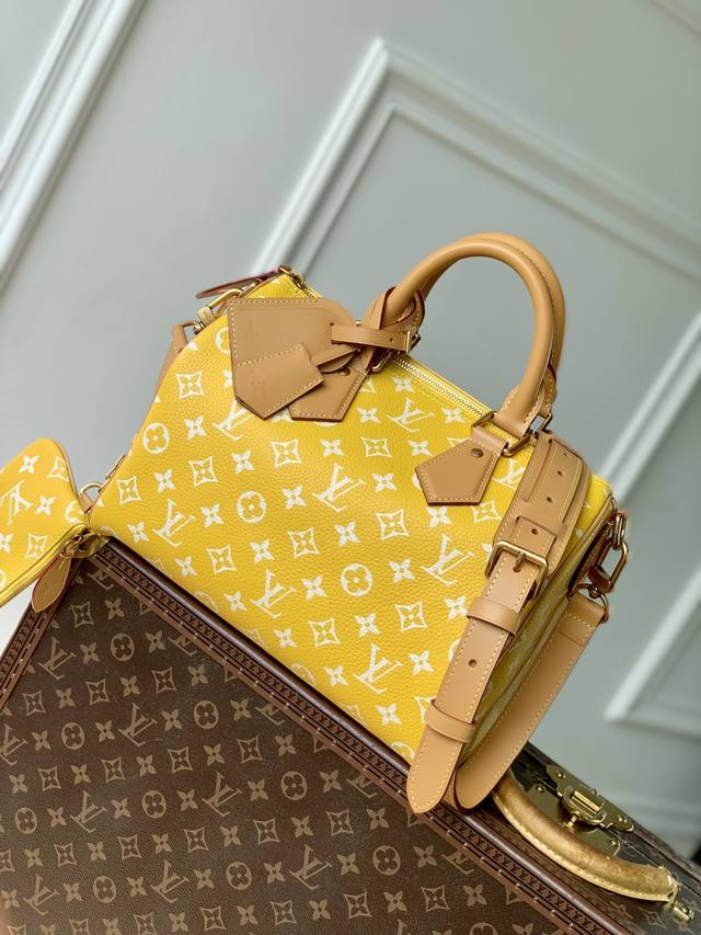 顶级 M13914黄 Speedy P10 BandoulièRe 30 手袋采用印有经典 Monogram 图案的牛皮革精心打造,尺寸设计恰到好处:既紧凑轻便 顶级 M13914黄 Speedy P10 BandoulièRe 30 手袋采用印有经典 Monogram 图案的牛皮革精心打造,尺寸设计恰到好处:既紧凑轻便