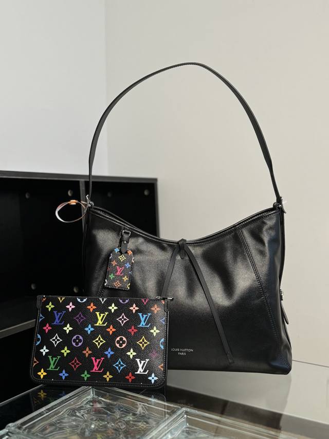 厂价 , 最高版本原厂皮顶级原单配专柜全套包装 X Tm Carryall Vibe 手袋 型号:M13105黑色 材料:A级全钢五金,进口原厂面料 尺寸:39 厂价 , 最高版本原厂皮顶级原单配专柜全套包装 X Tm Carryall Vibe 手袋 型号:M13105黑色 材料:A级全钢五金,进口原厂面料 尺寸:39