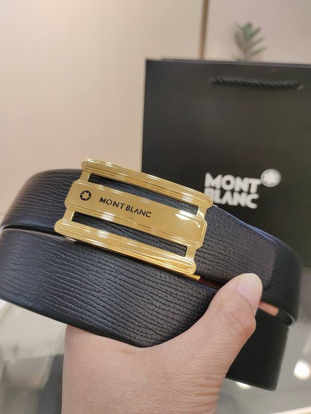 万宝龙自动扣系列，高端定制，新款无缝自动腰带 宽度3.5Cm，精品钢扣，双面头层牛皮，手感柔软，真材实料 很有质感，时尚经典不失风范，长短可自行裁剪