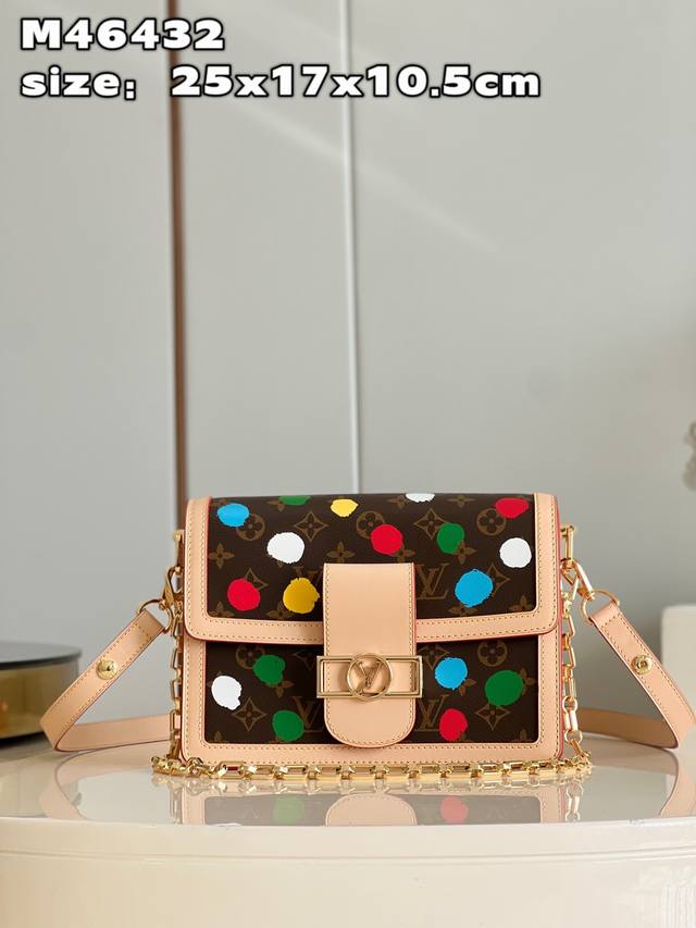 顶级原单 独家实拍 M46432 路易威登 X 草间弥生合作系列为 Lv X Yk Dauphine 中号手袋“手绘”波点图案。艺术家草间弥生自孩提时代起便将波